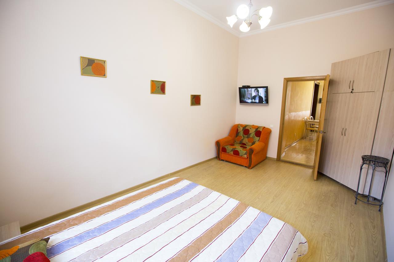 простора від власника на проспекті шевченка 14 напроти макдональтсу Apartment Lviv